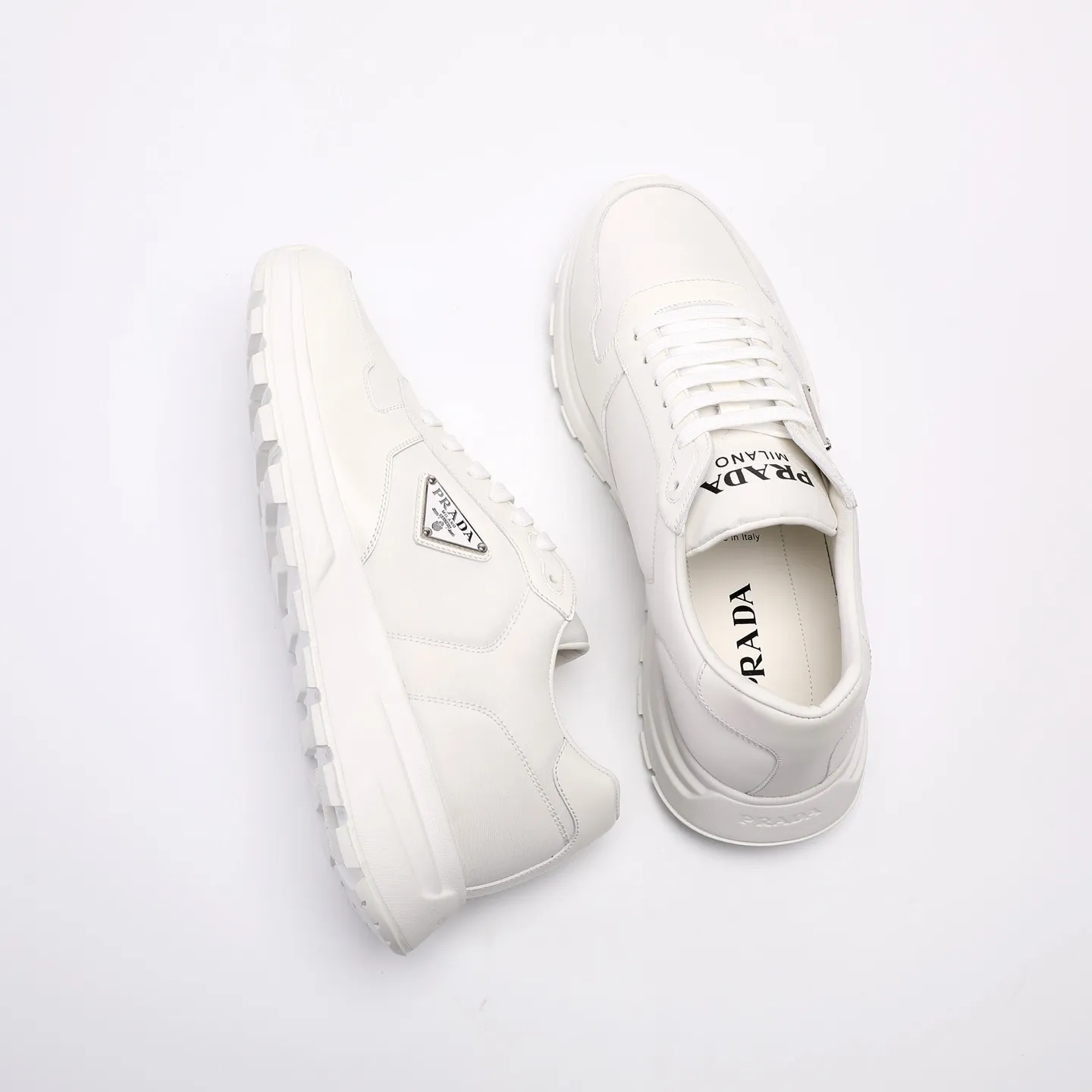 Batch 580 [PRADA] Men's shoes are popular in the counter, official website synchronization, high-quality shipments. Fabric: original cowhide with snakeskin. Lining: cowhide feet + cowhide lining. Outsole: original TPU + foam. Size: 38-46